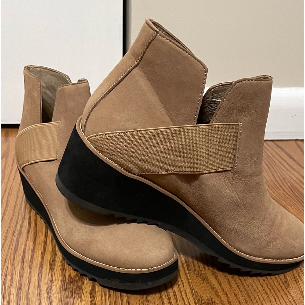 EILEEN FISHER Lark Wheat Nubuck Leather Ankle Bootie  Boots Size 10